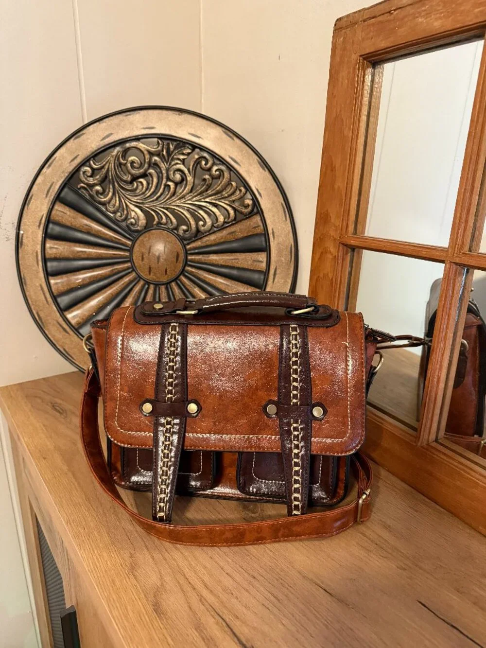 AVBER Womens Vintage Saddle Messenger Bag
